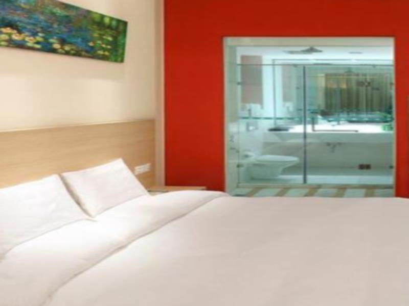 Hanting Hotel Yibin Zhongshan Street Esterno foto