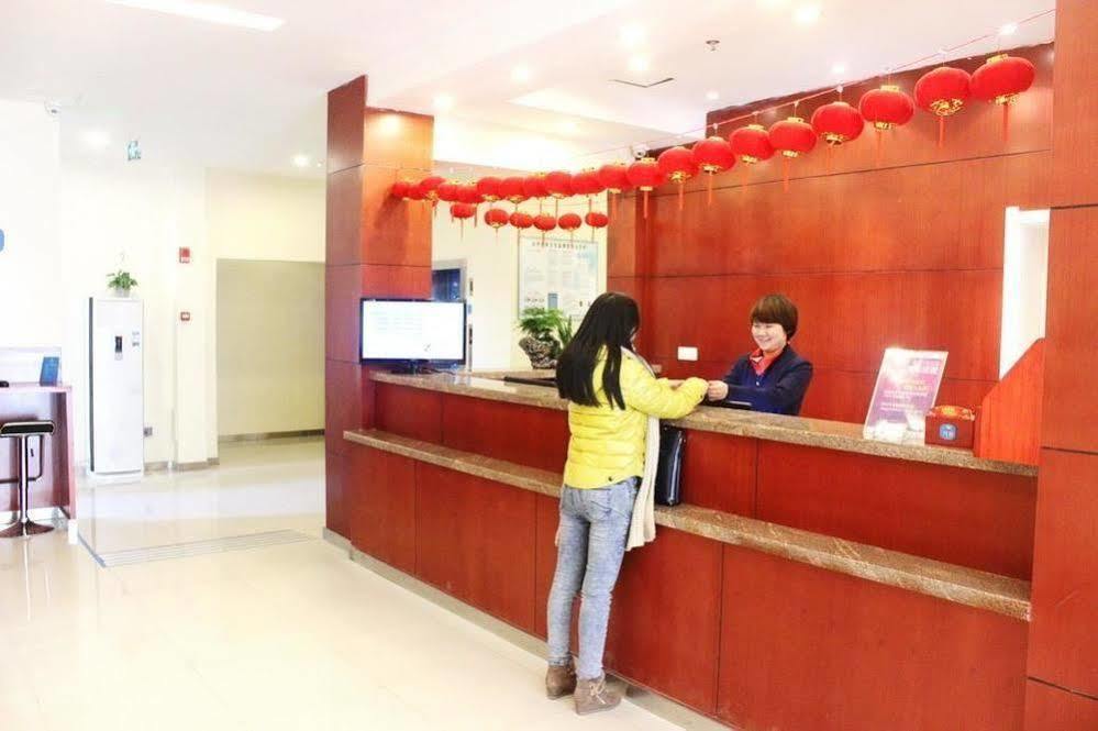 Hanting Hotel Yibin Zhongshan Street Esterno foto