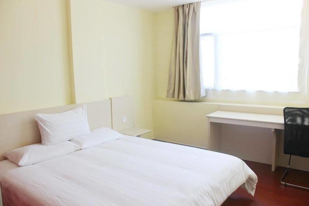 Hanting Hotel Yibin Zhongshan Street Esterno foto