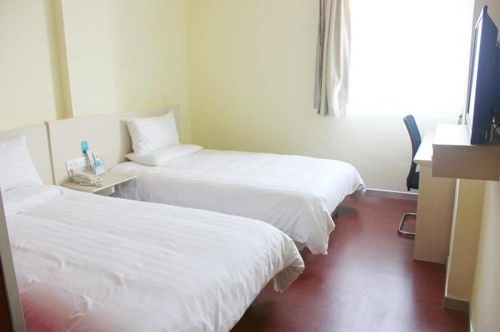 Hanting Hotel Yibin Zhongshan Street Esterno foto
